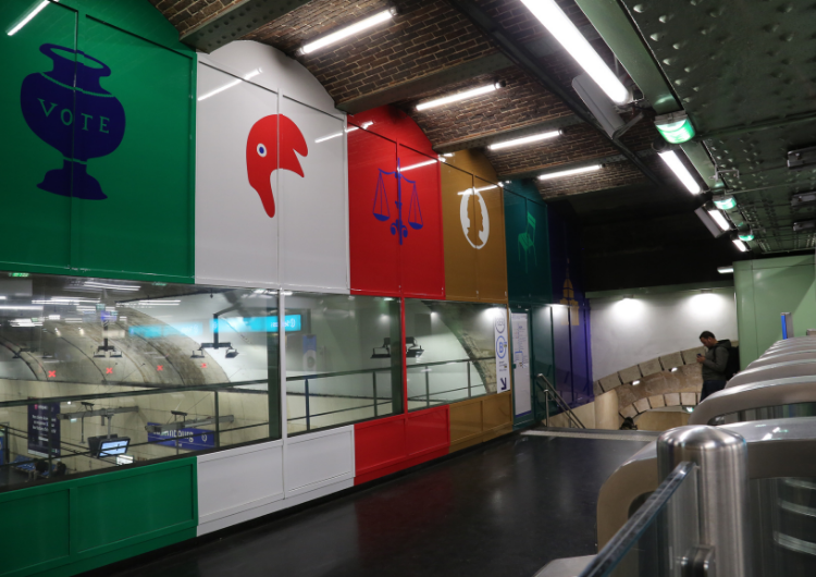 Habillage de la station RER "Luxembourg"